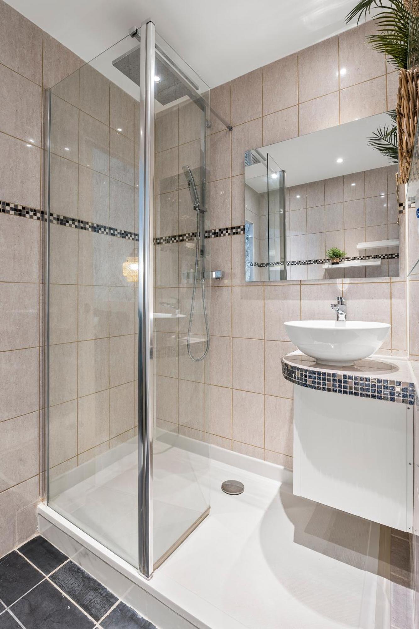 Renting - Fodere - Charm & Comfort 2p Heart Of - Ac & Wifi Apartment *